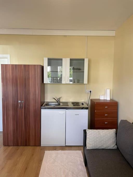 Einzimmerwohnung + Dusche Und Wc Berlin Kültér fotó